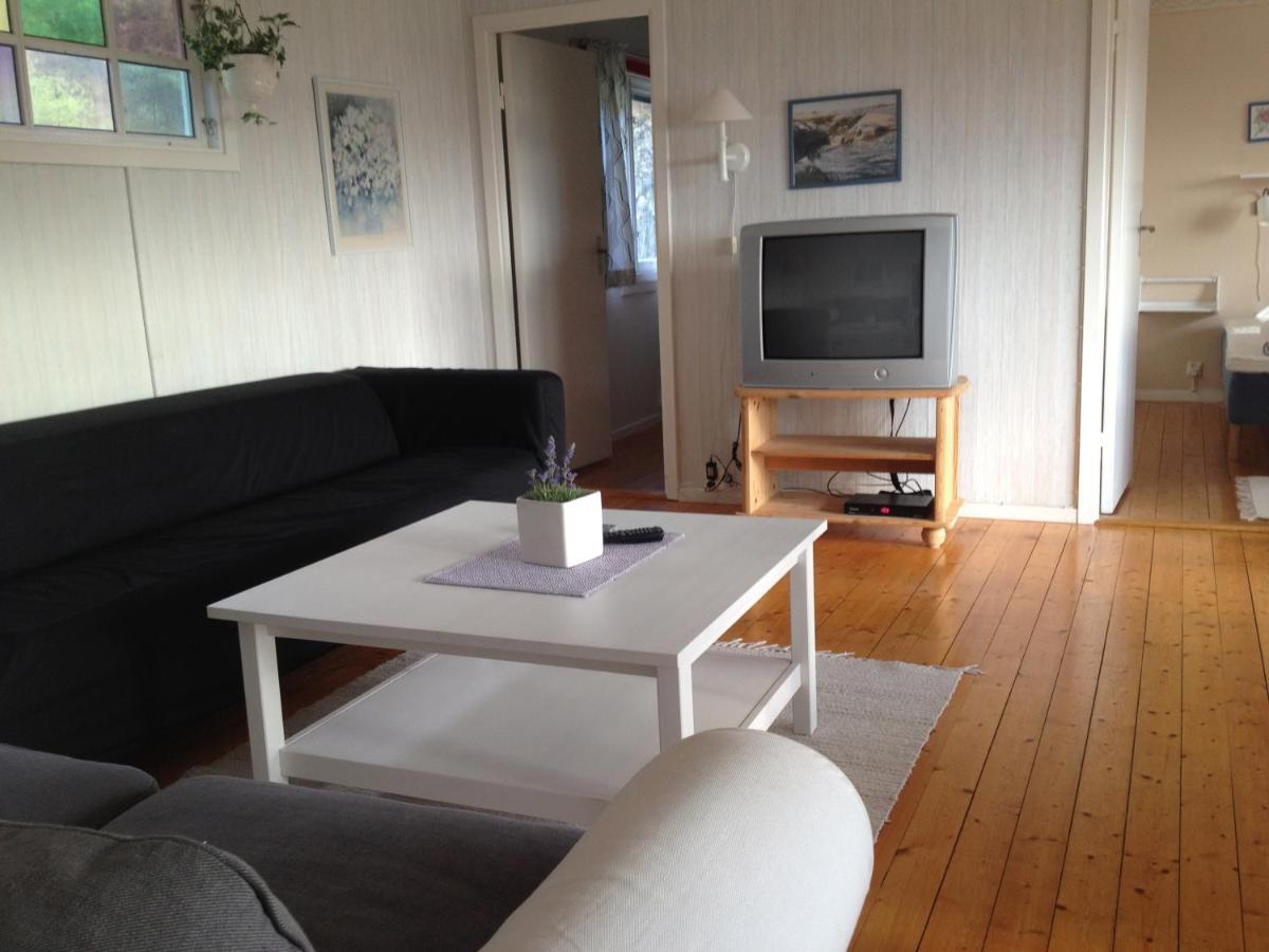 Kaellviken Semesterby Strömstad Стая снимка