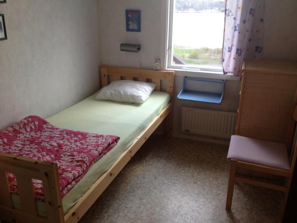 Kaellviken Semesterby Strömstad Стая снимка